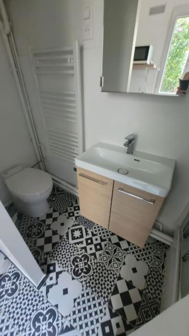 Maisonnette Avec Jardin Proche Paris Сен-Манде Екстериор снимка