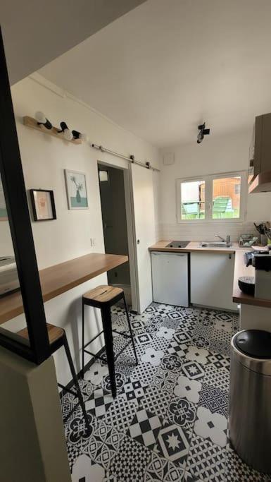 Maisonnette Avec Jardin Proche Paris Сен-Манде Екстериор снимка